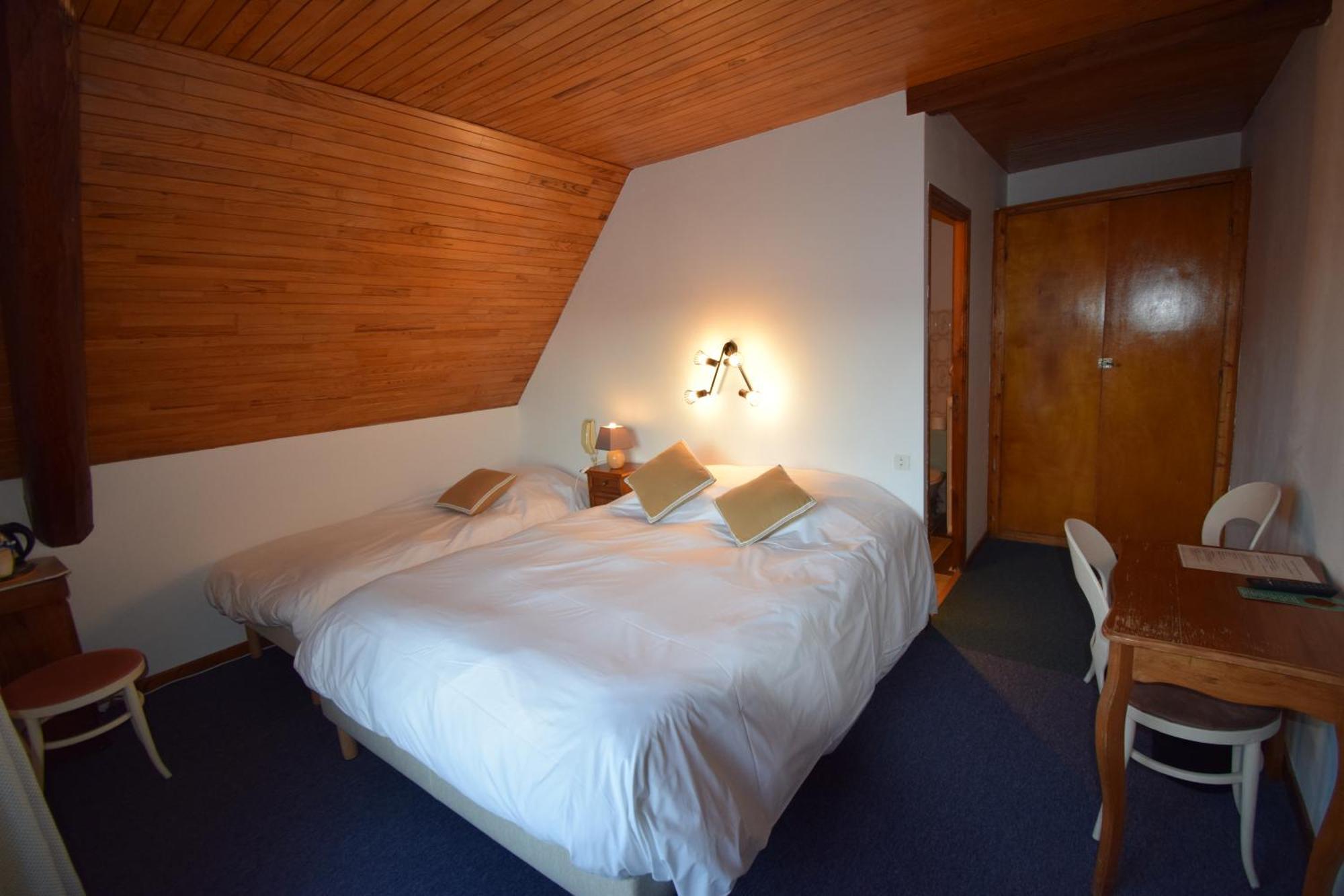 Hotel Les Chenets Saint-Julien-en-Champsaur Exterior foto