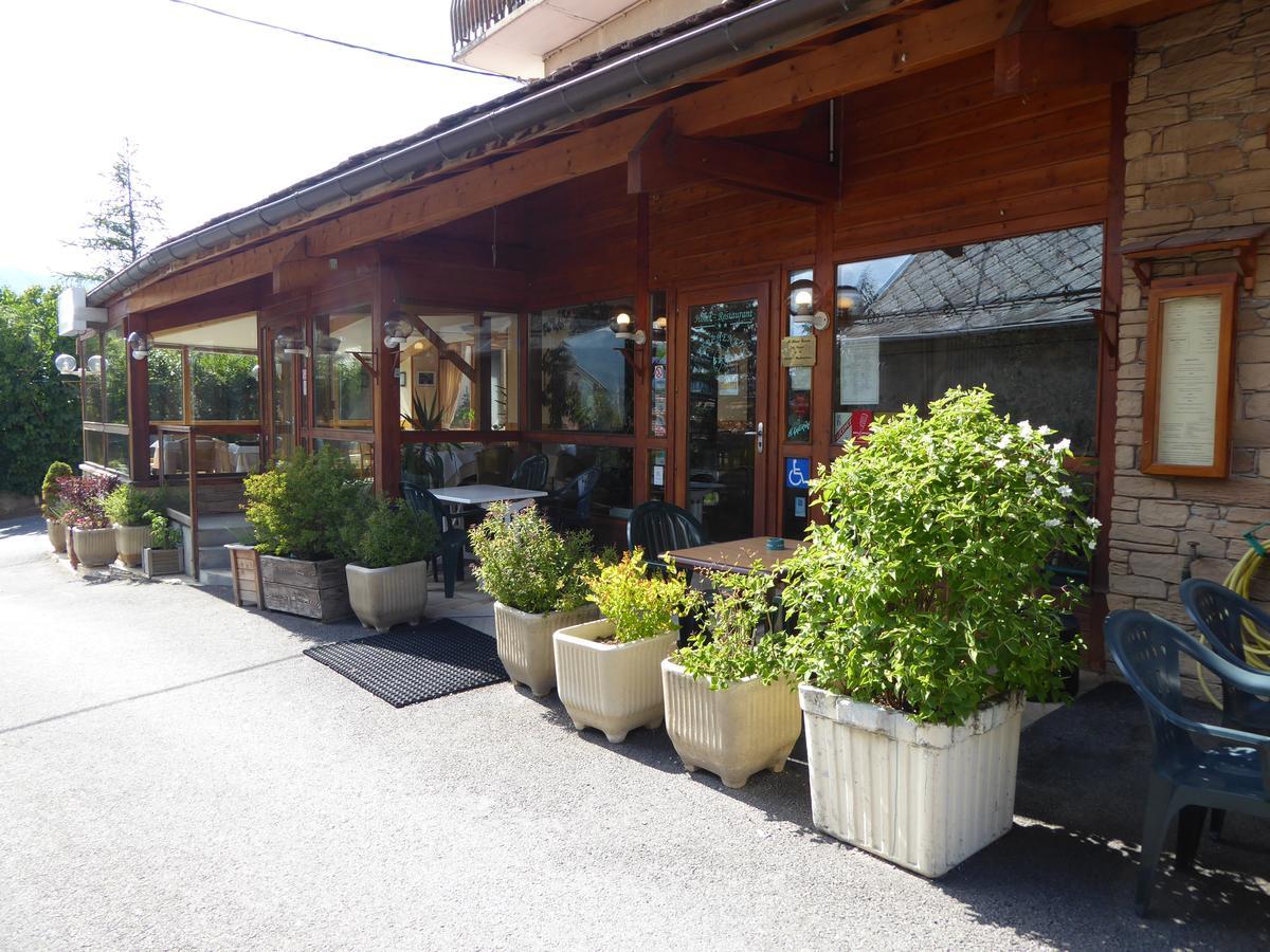 Hotel Les Chenets Saint-Julien-en-Champsaur Exterior foto